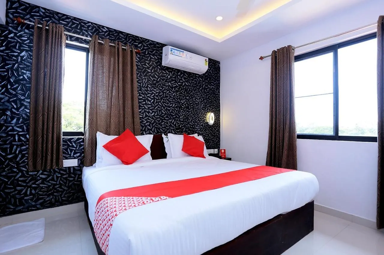 Capital O 61059 Green Life Hotel Kochi