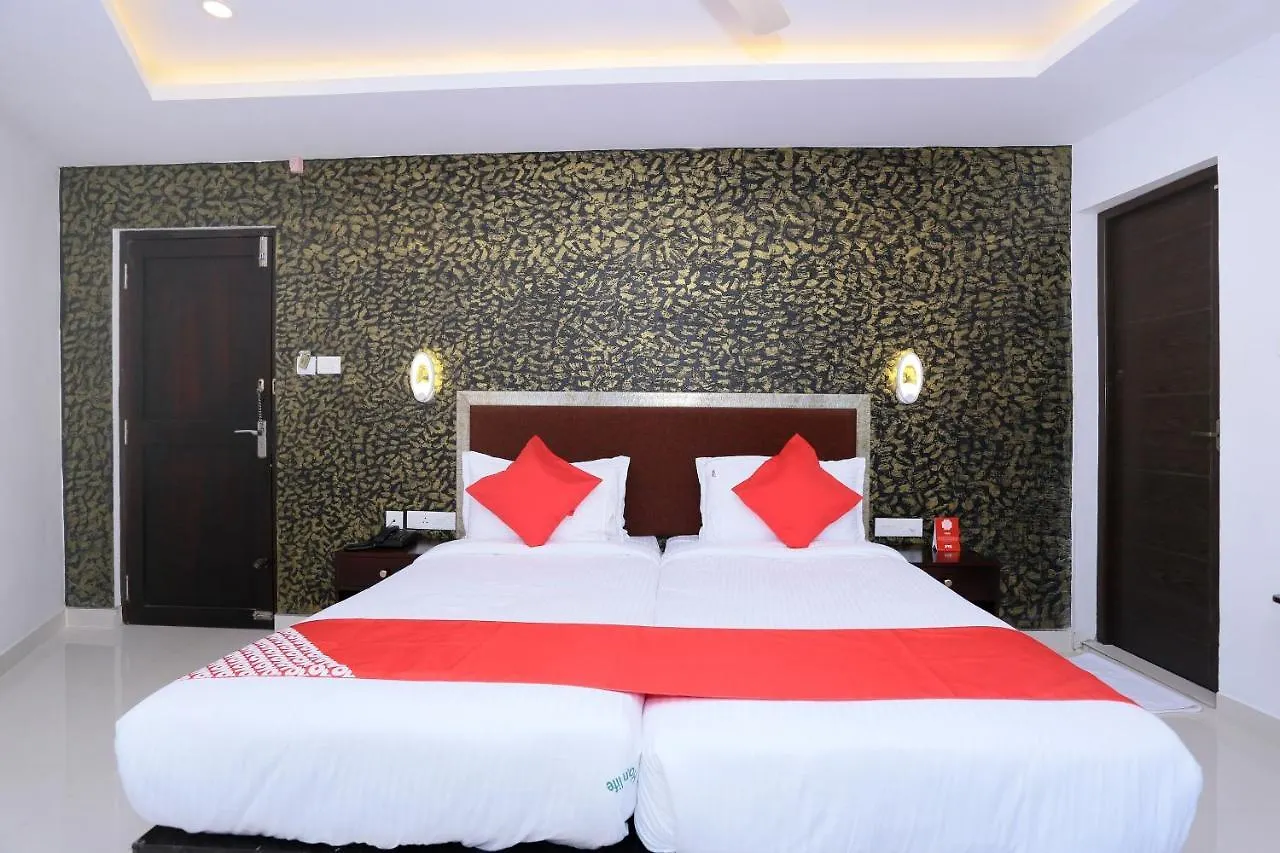 Capital O 61059 Green Life Hotel Kochi 3*,