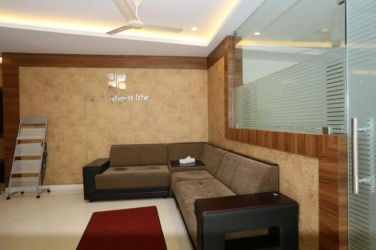 Capital O 61059 Green Life Hotel Kochi 3*,